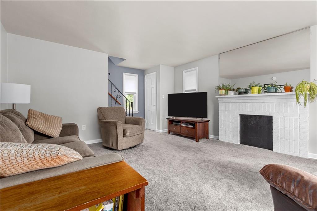 3370 Evergreen Road Pittsburgh, PA 15237 - Photo 6 of 22 Gallery Image 6