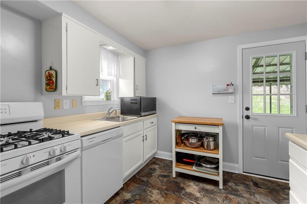3370 Evergreen Road Pittsburgh, PA 15237 - Photo 10 of 22 Gallery Image 10