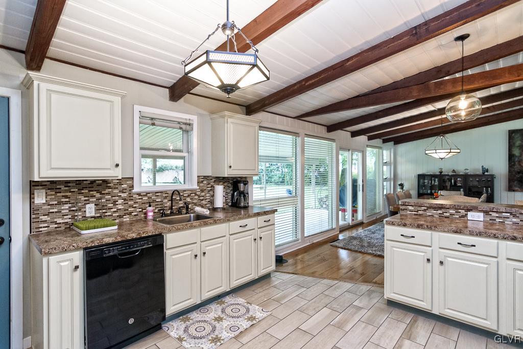 3936 East Hopewell Road Center Valley, PA 18034 - Photo 22 of 49 Gallery Image 22