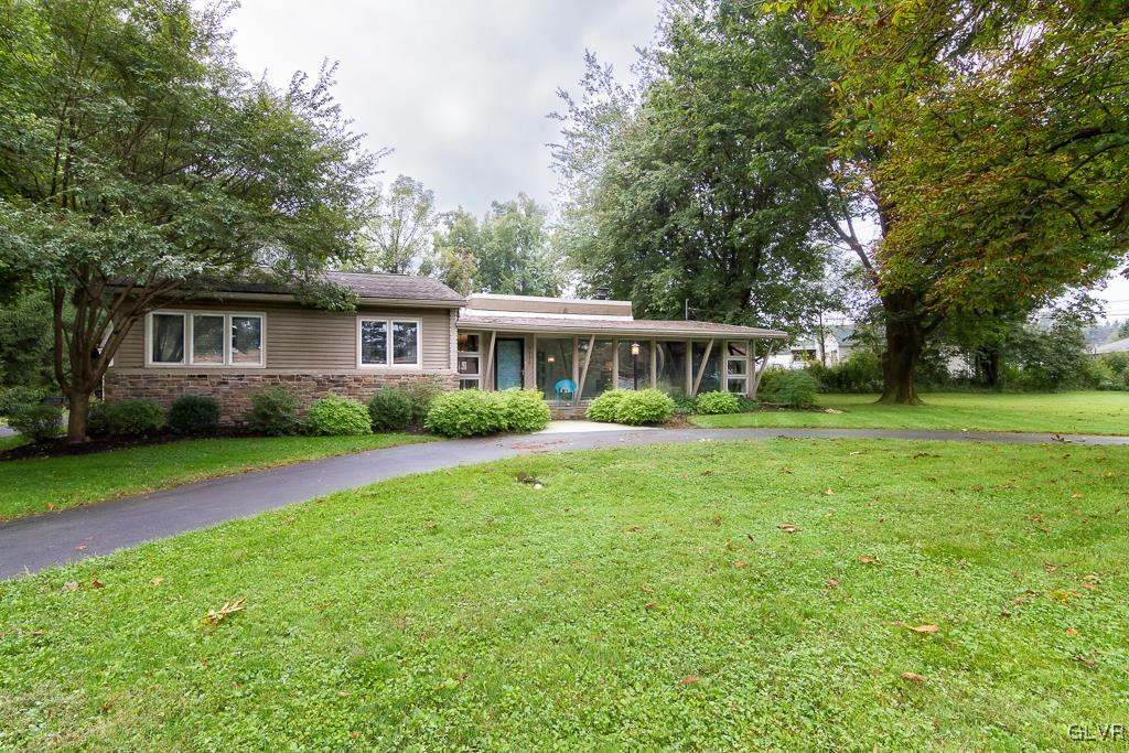 3936 East Hopewell Road Center Valley, PA 18034 - Photo 4 of 49 Gallery Image 4