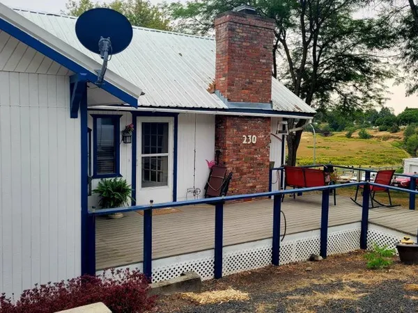 $245,000 | 230 Leslie Street, Tekoa, WA 99033