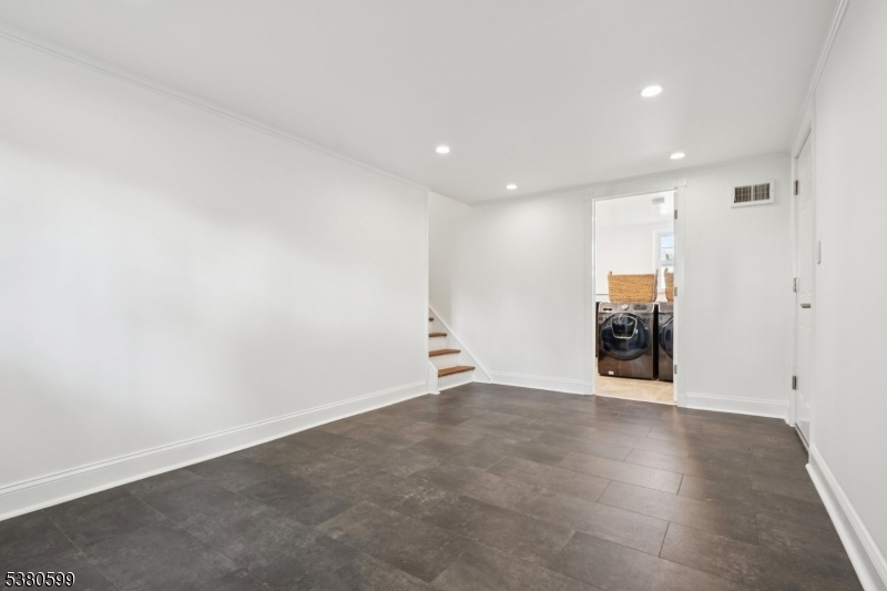 79 Townsend Drive Florham Park, NJ 07932 - Photo 15 of 20