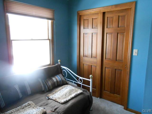 250 Ridgewood Road Easton, PA 18045 - Photo 14 of 21 a living room with furniture