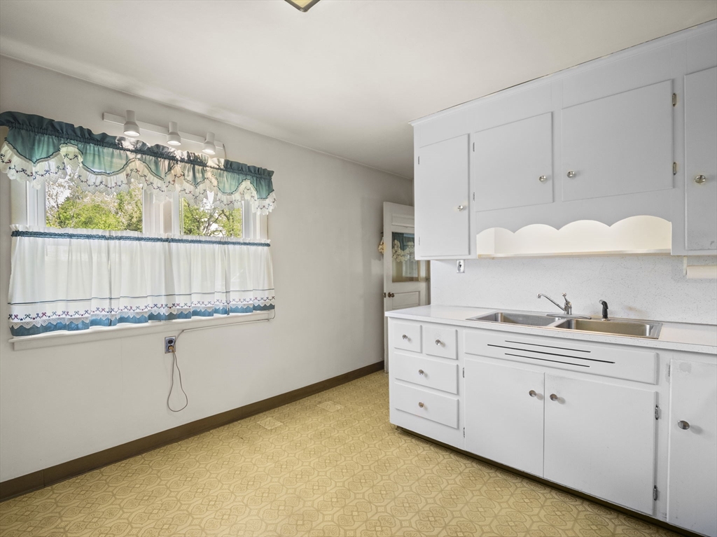 39 Gee Street Athol, MA 01331 - Photo 15 of 38