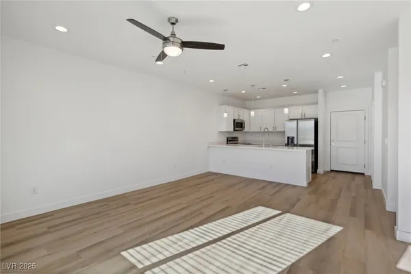 $2,520 | 10511 Blossoming Hills Way, Las Vegas, NV 89166