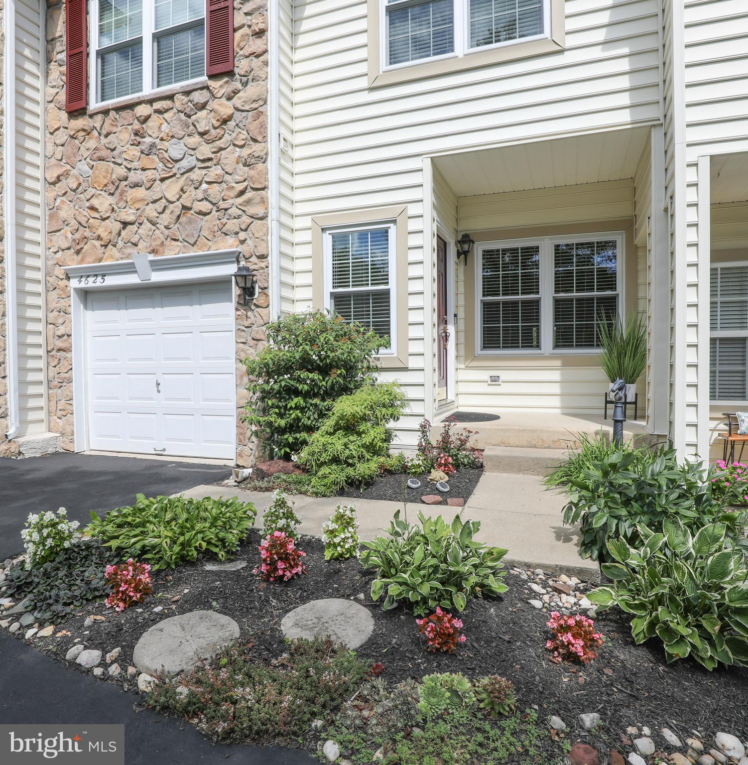 4625 Old Oak Road Doylestown, PA 18902 - Photo 2 of 43