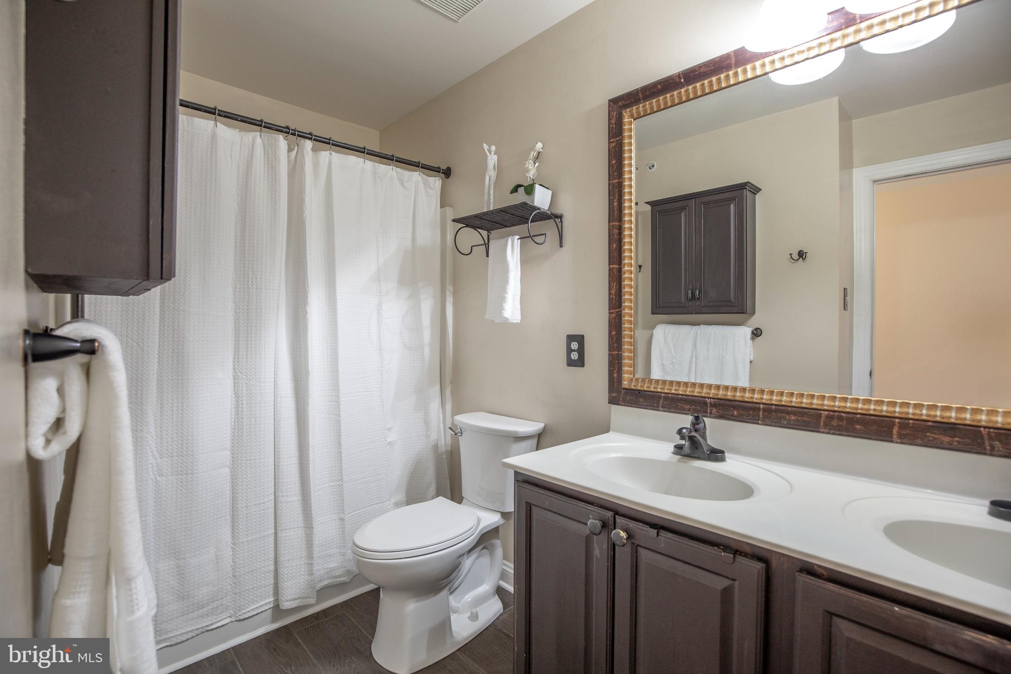 4625 Old Oak Road Doylestown, PA 18902 - Photo 30 of 43