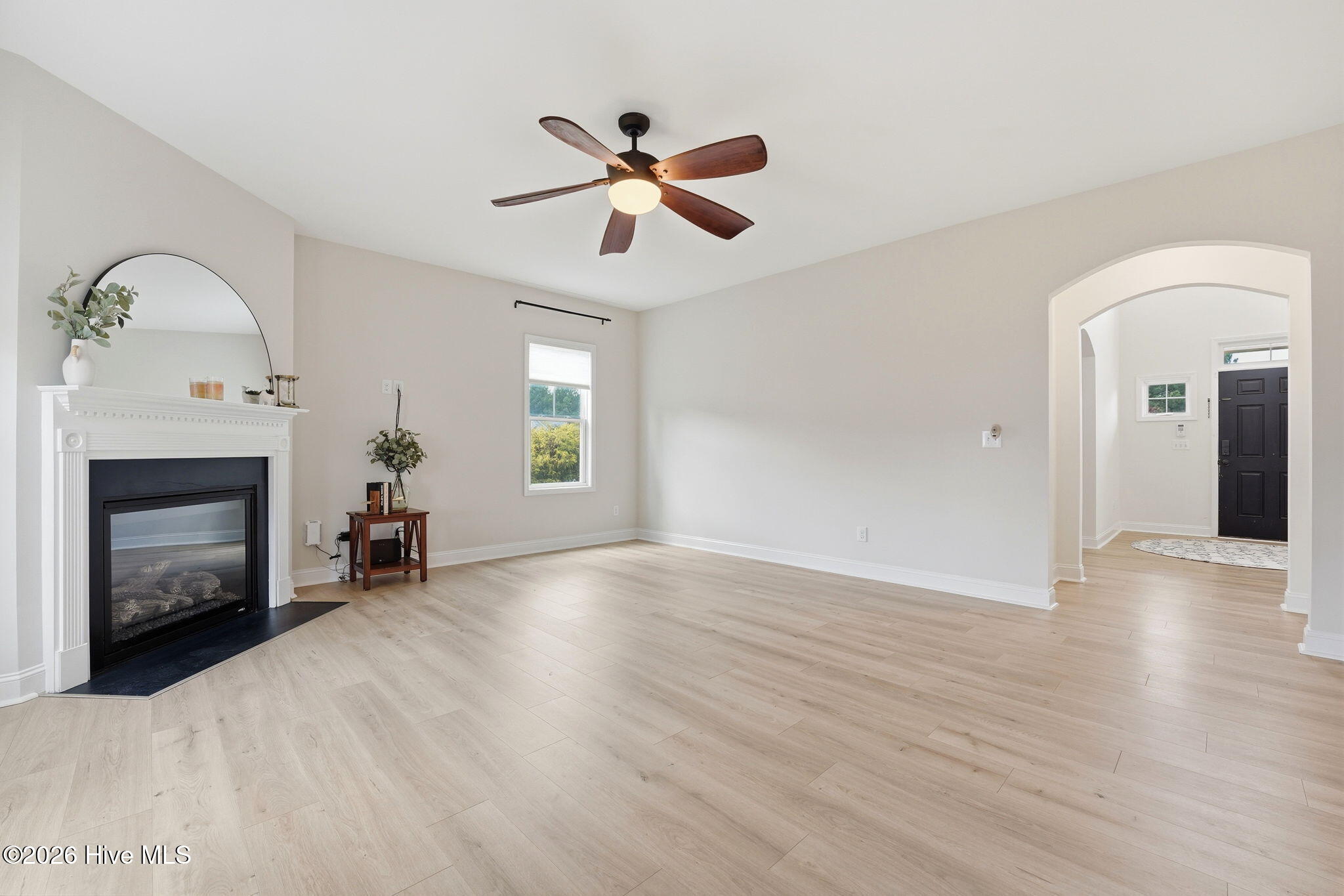 114 Sandy Springs Road Aberdeen, NC 28315 - Photo 11 of 59 Living Room