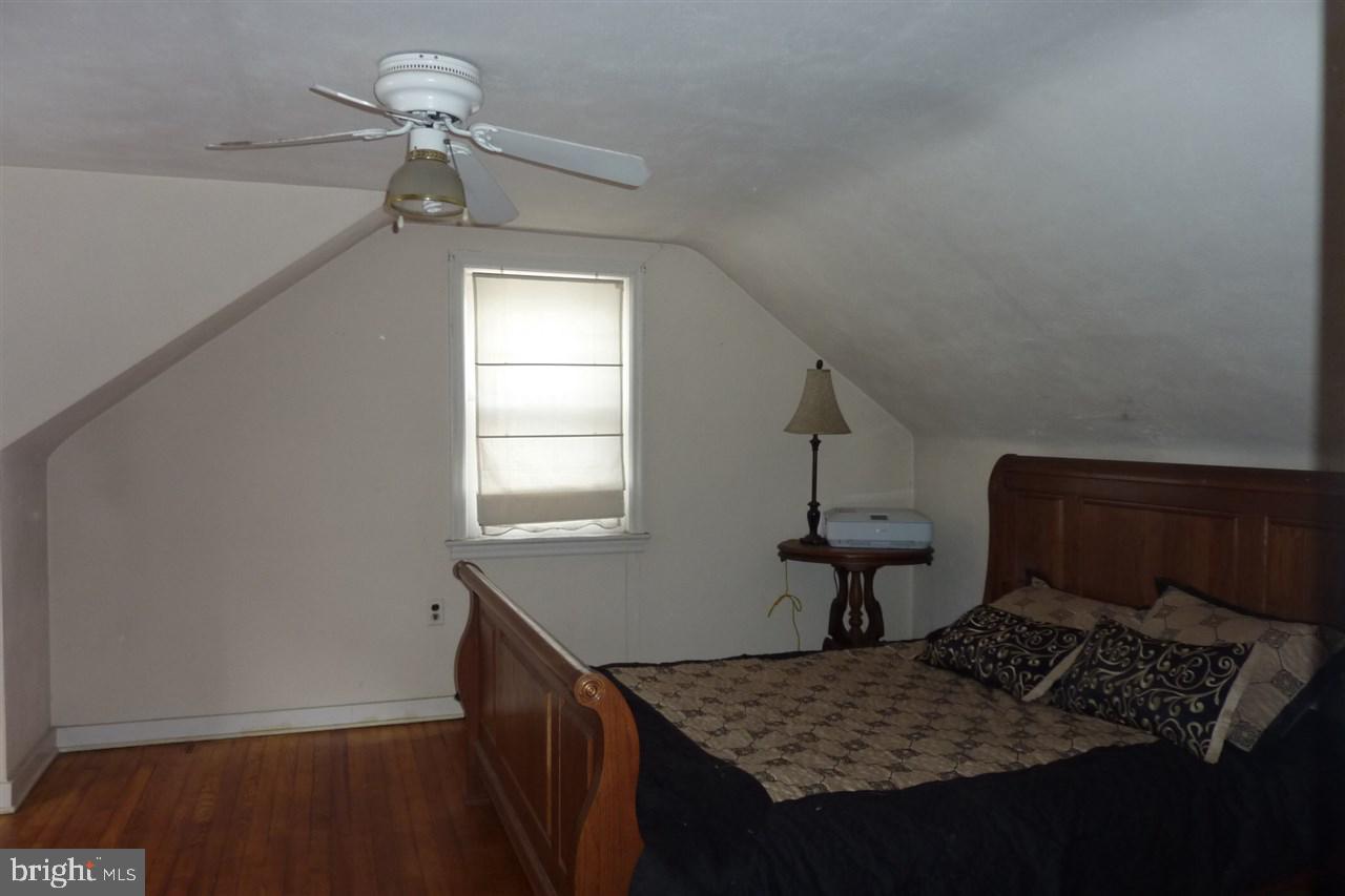 208 Greystone Road York, PA 17402 - Photo 9 of 19 Gallery Image 9