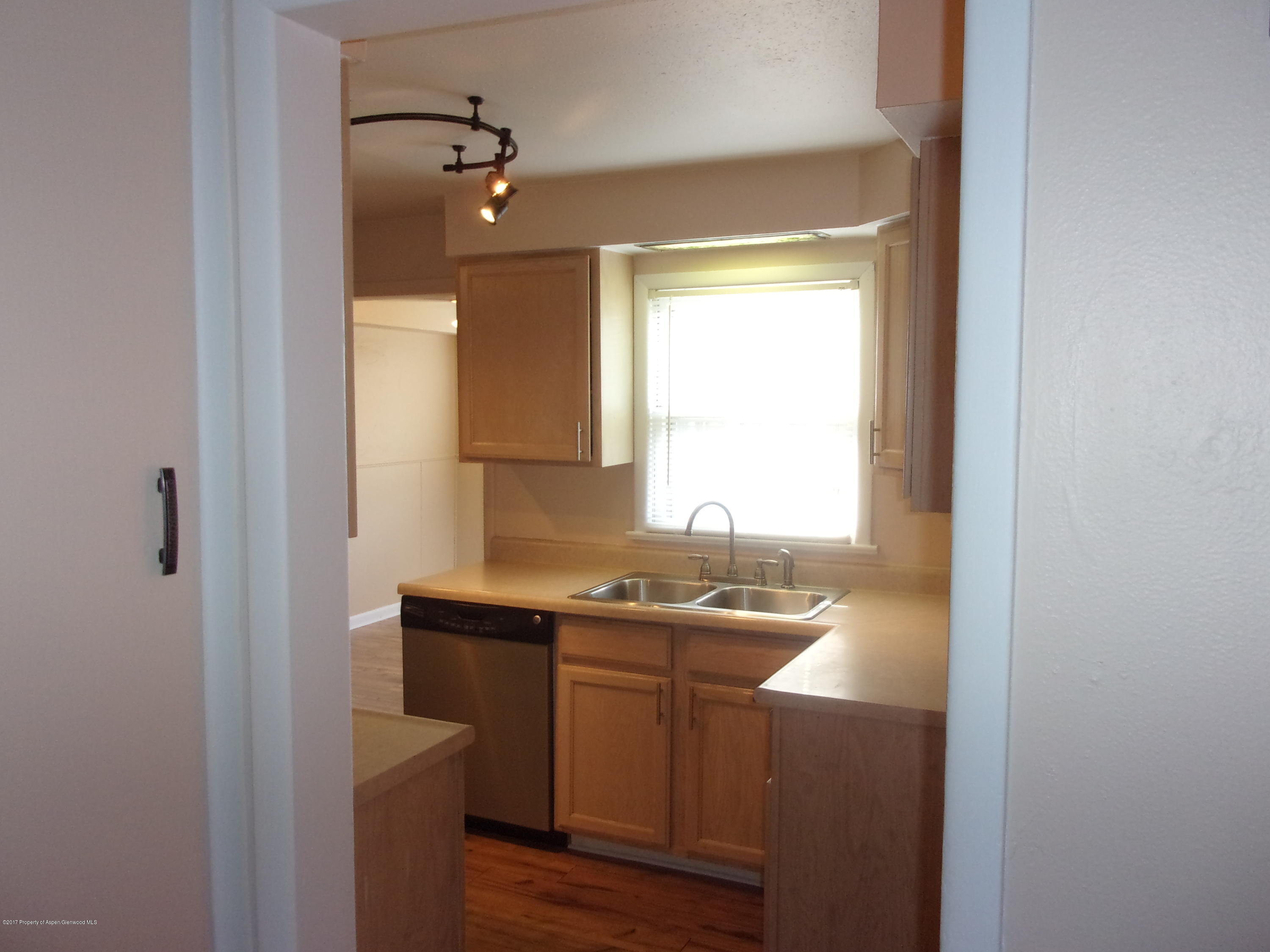 720 Pershing Street Craig, CO 81625 - Photo 8 of 39 104_3188
