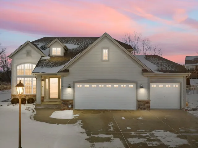 $549,900 | 6001 Alburg Avenue, Caledonia, WI 53406