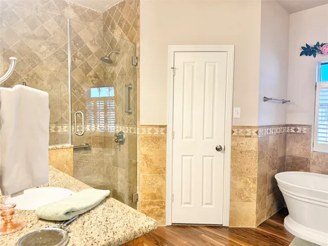 $715,000 | 1110 Robinson Road, La Porte, TX 77571