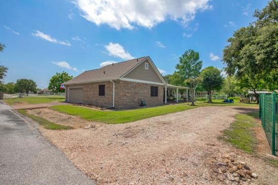 1110 Robinson Road La Porte, TX 77571 - Photo 26 of 41