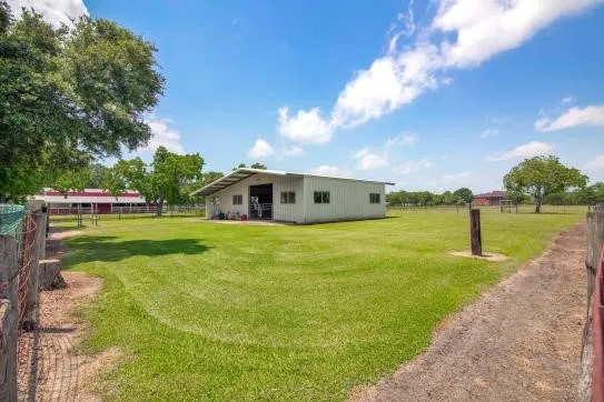 $715,000 | 1110 Robinson Road, La Porte, TX 77571