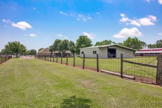 1110 Robinson Road La Porte, TX 77571 - Photo 30 of 41