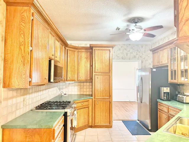 $715,000 | 1110 Robinson Road, La Porte, TX 77571