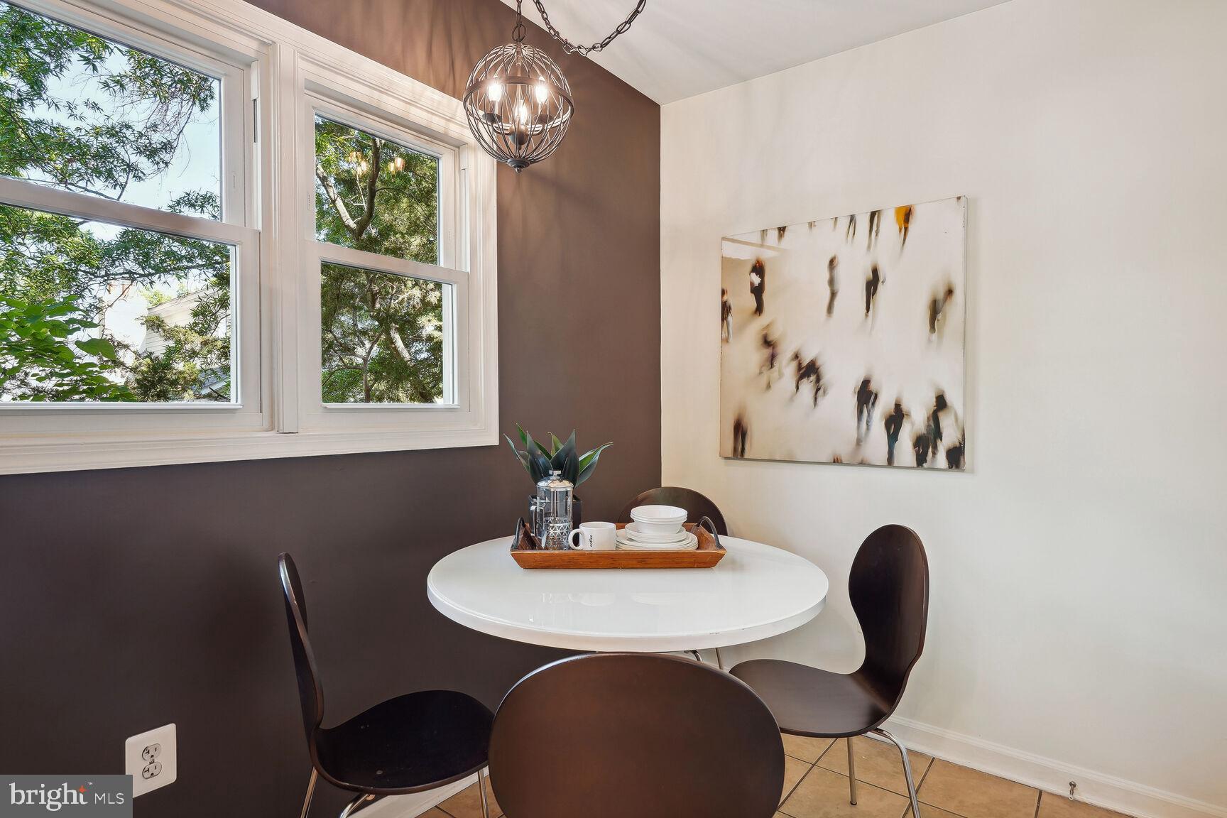 691 West Glebe Road Alexandria, VA 22305 - Photo 15 of 29 Table space in kitchen