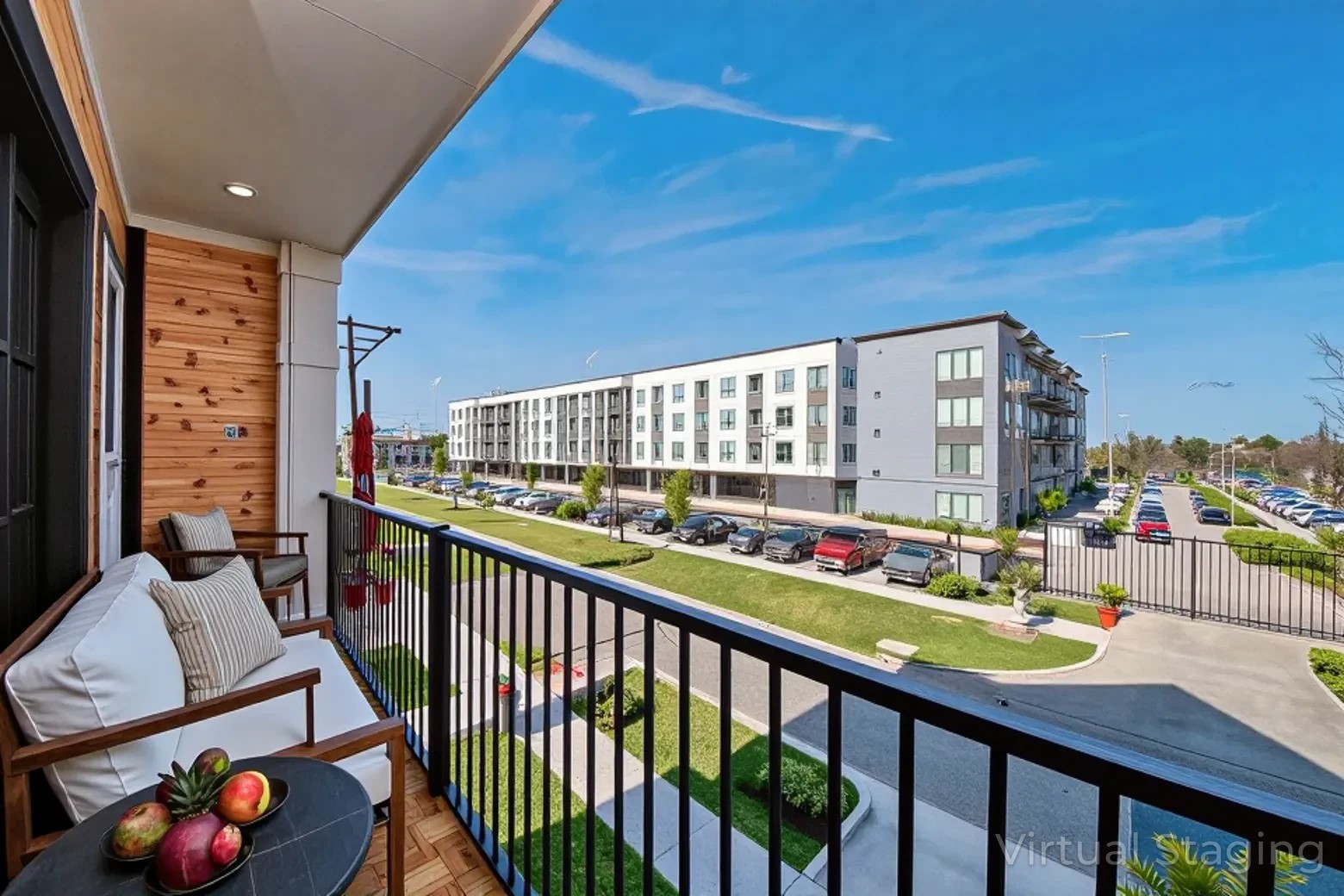 1605 Sylvester Road Houston, TX 77009 - Photo 8 of 15 Balcony 2nd floor