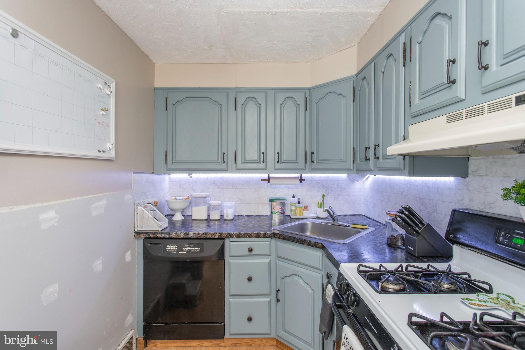 446 Rively Avenue Collingdale, PA 19023 - Photo 12 of 25 Gallery Image 12