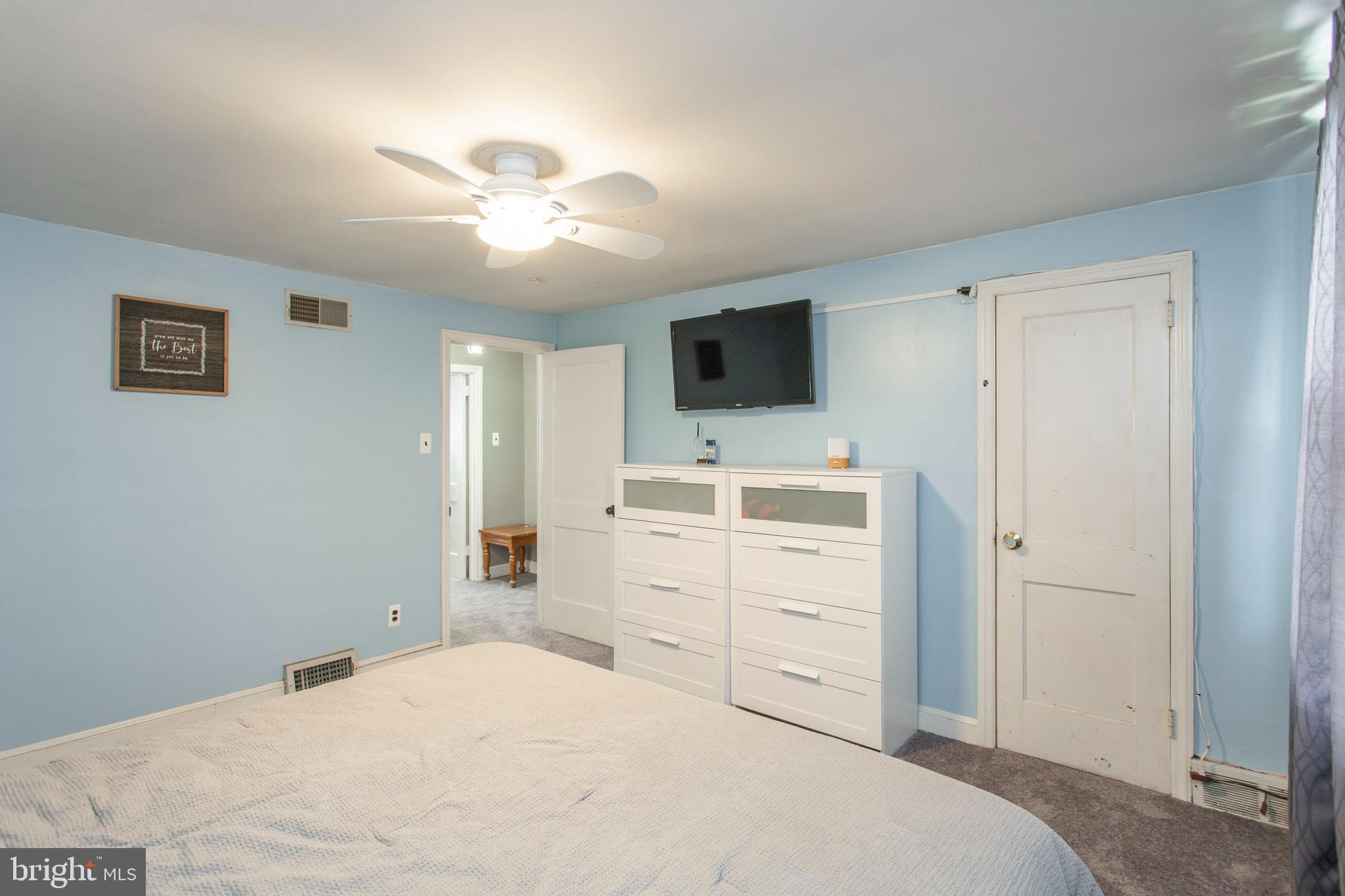 446 Rively Avenue Collingdale, PA 19023 - Photo 17 of 25 Gallery Image 17