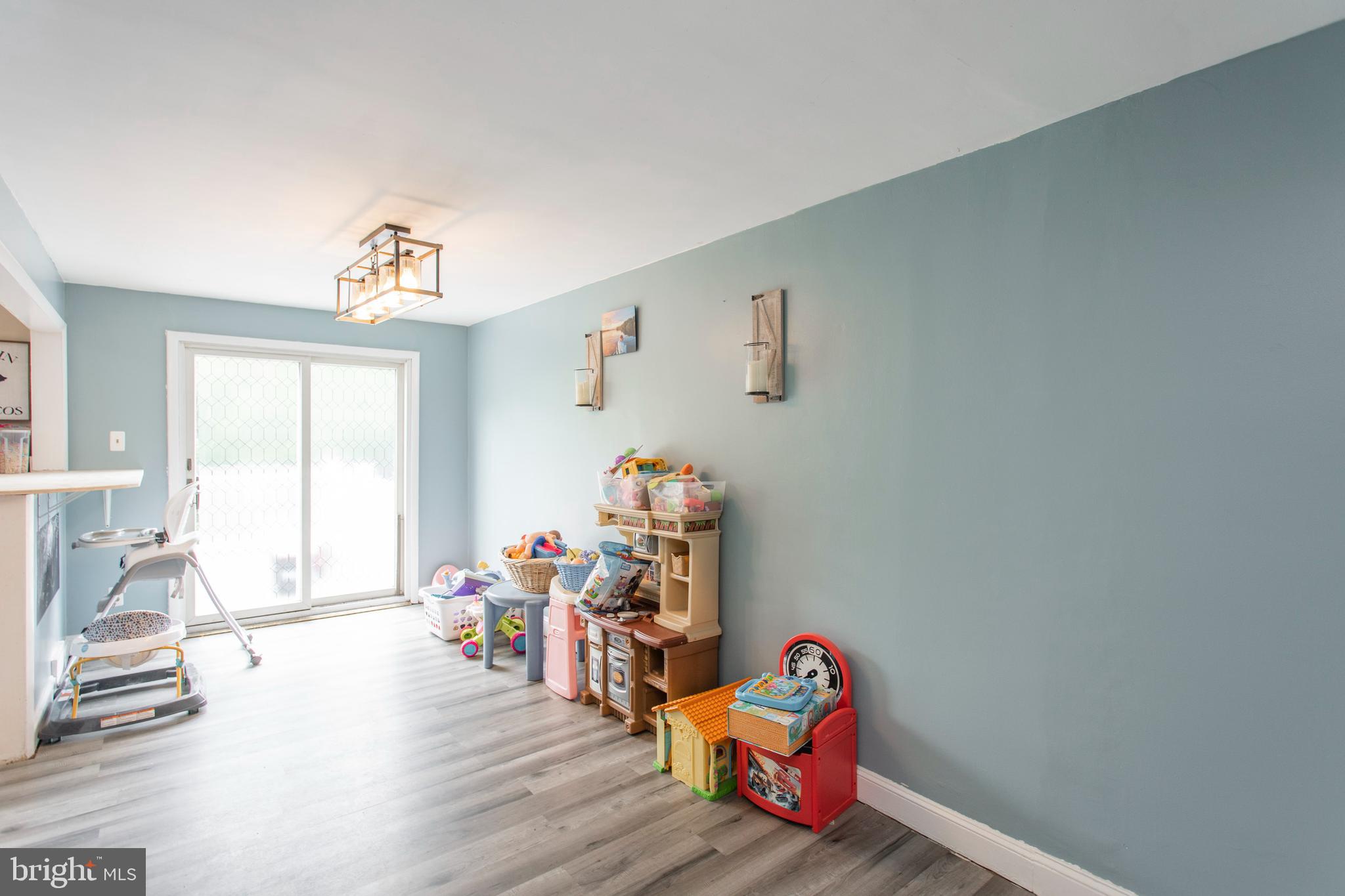 446 Rively Avenue Collingdale, PA 19023 - Photo 7 of 25 Gallery Image 7
