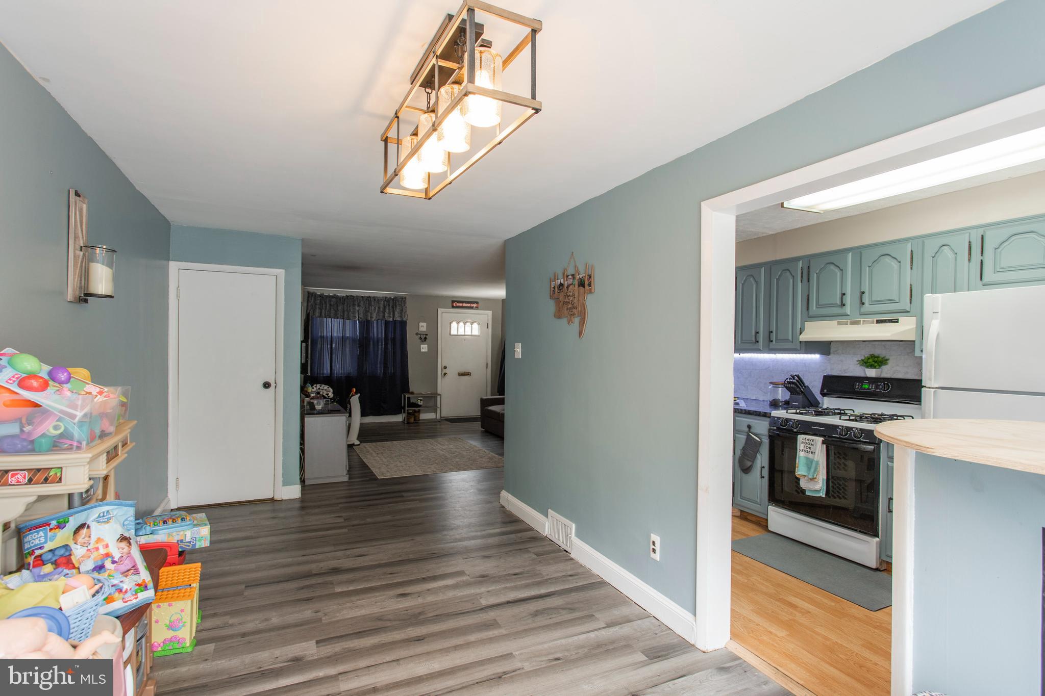 446 Rively Avenue Collingdale, PA 19023 - Photo 9 of 25 Gallery Image 9