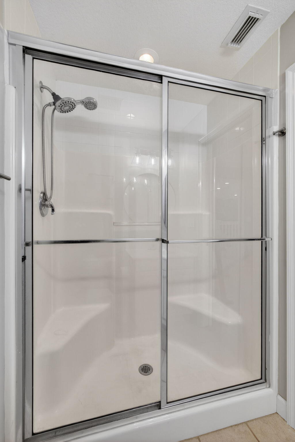 659 Southwest Whisper Ridge Trail Palm City, FL 34990 - Photo 51 of 101 50-web-or-mls-5D1A9908