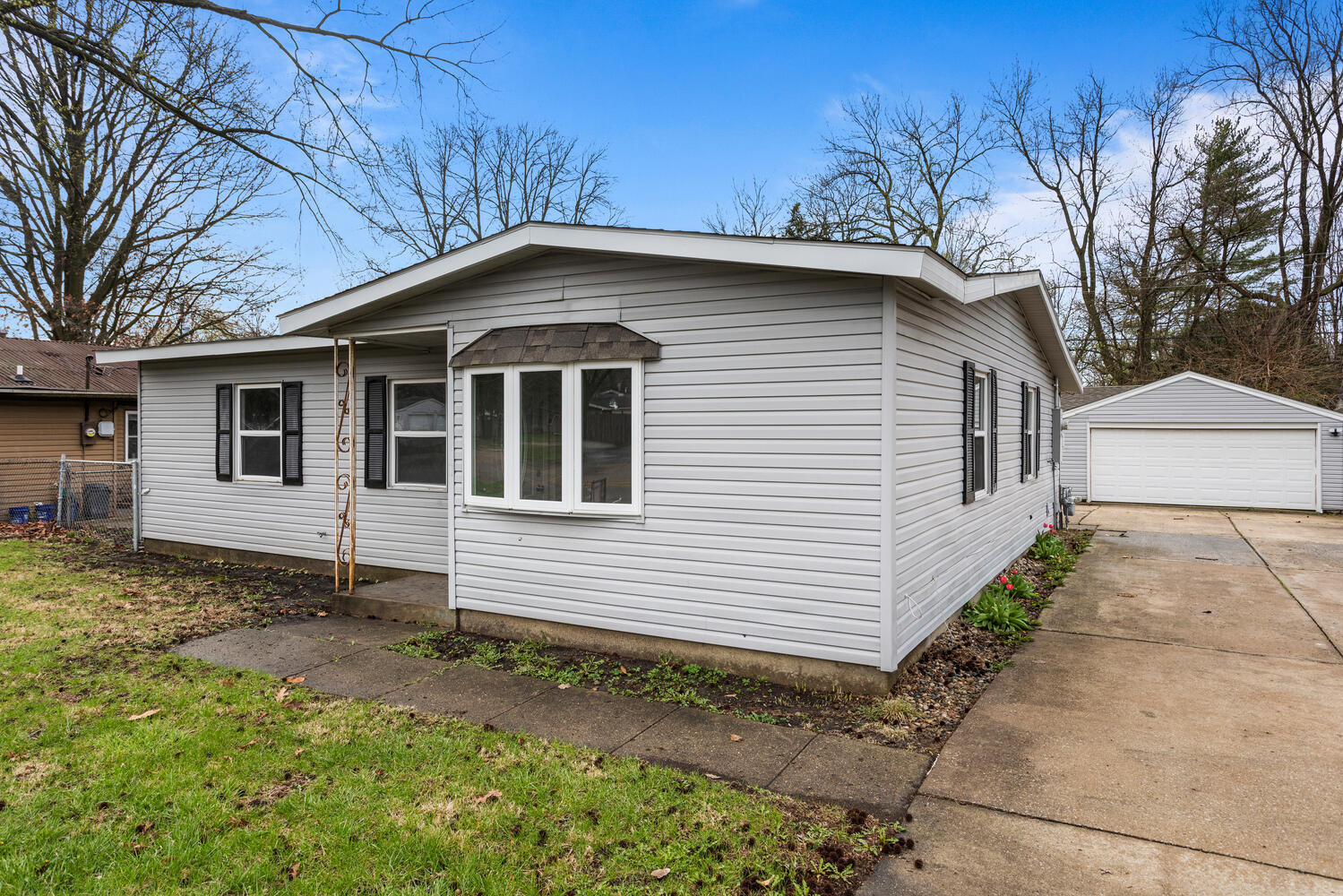 2003 West Kirby Avenue Champaign, IL 61821 - Photo 3 of 23