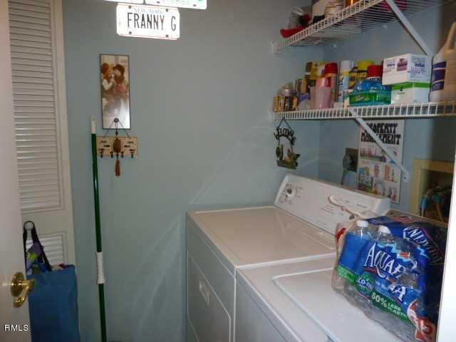14460 Strathmore Lane, Unit 707 Delray Beach, FL 33446 - Photo 12 of 12 strathmre laundry room