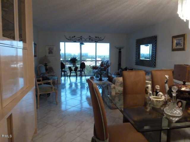 14460 Strathmore Lane, Unit 707 Delray Beach, FL 33446 - Photo 4 of 12 strathmore living room dining room