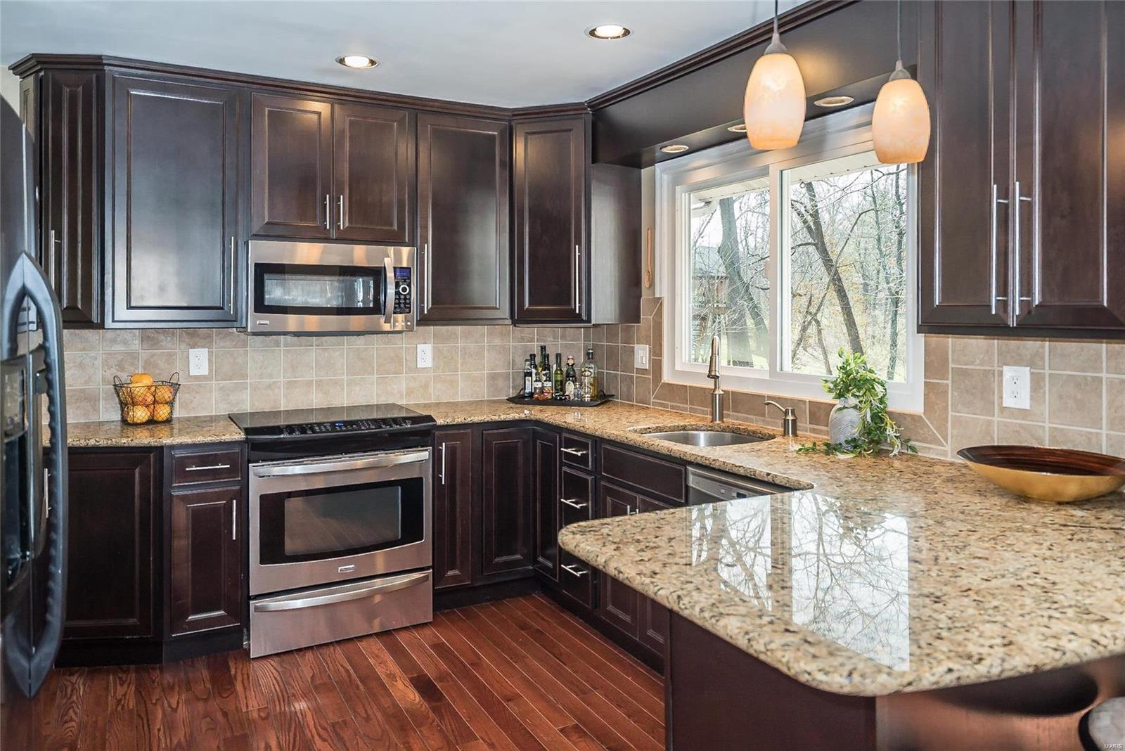 14720 Chermoore Drive Chesterfield, MO 63017 - Photo 8 of 46