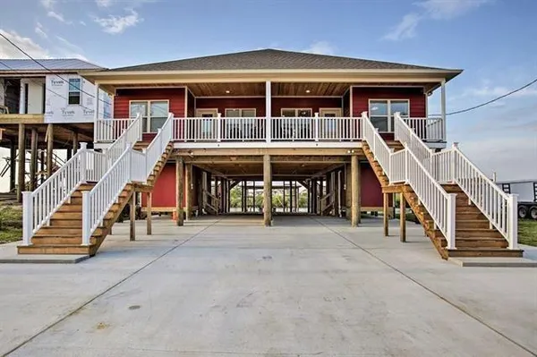 $2,500 | 272 Lakeview Drive, Unit B, Slidell, LA 70458