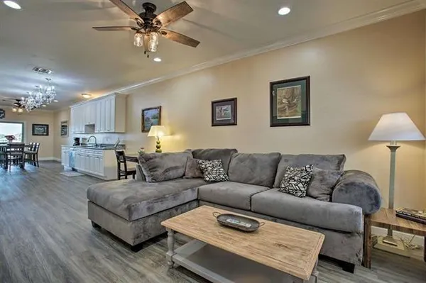 $2,500 | 272 Lakeview Drive, Unit B, Slidell, LA 70458