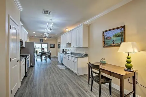 $2,500 | 272 Lakeview Drive, Unit B, Slidell, LA 70458