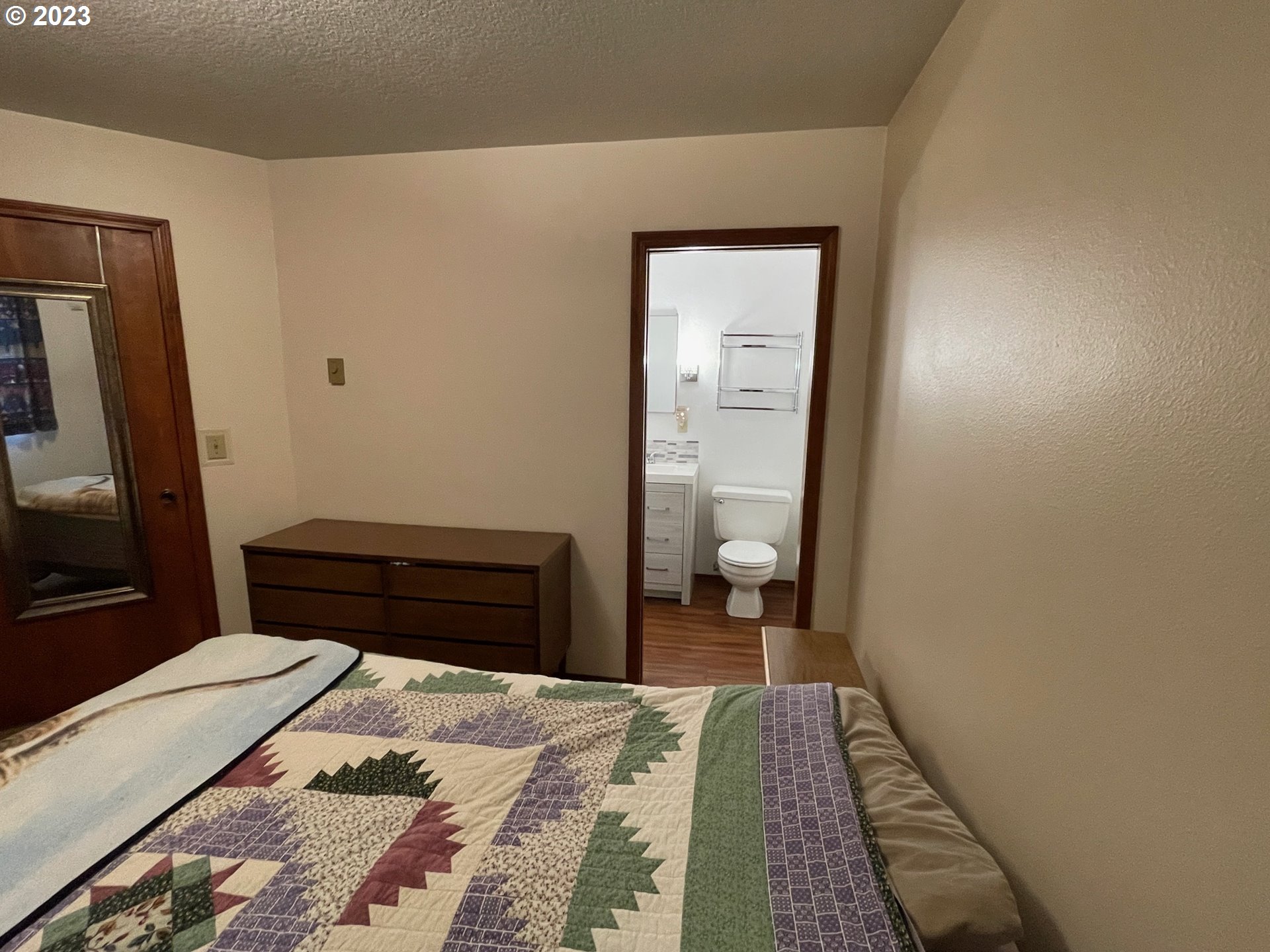 154 Rimrock Road Goldendale, WA 98620 - Photo 24 of 48 Bedroom, Owner's Suite