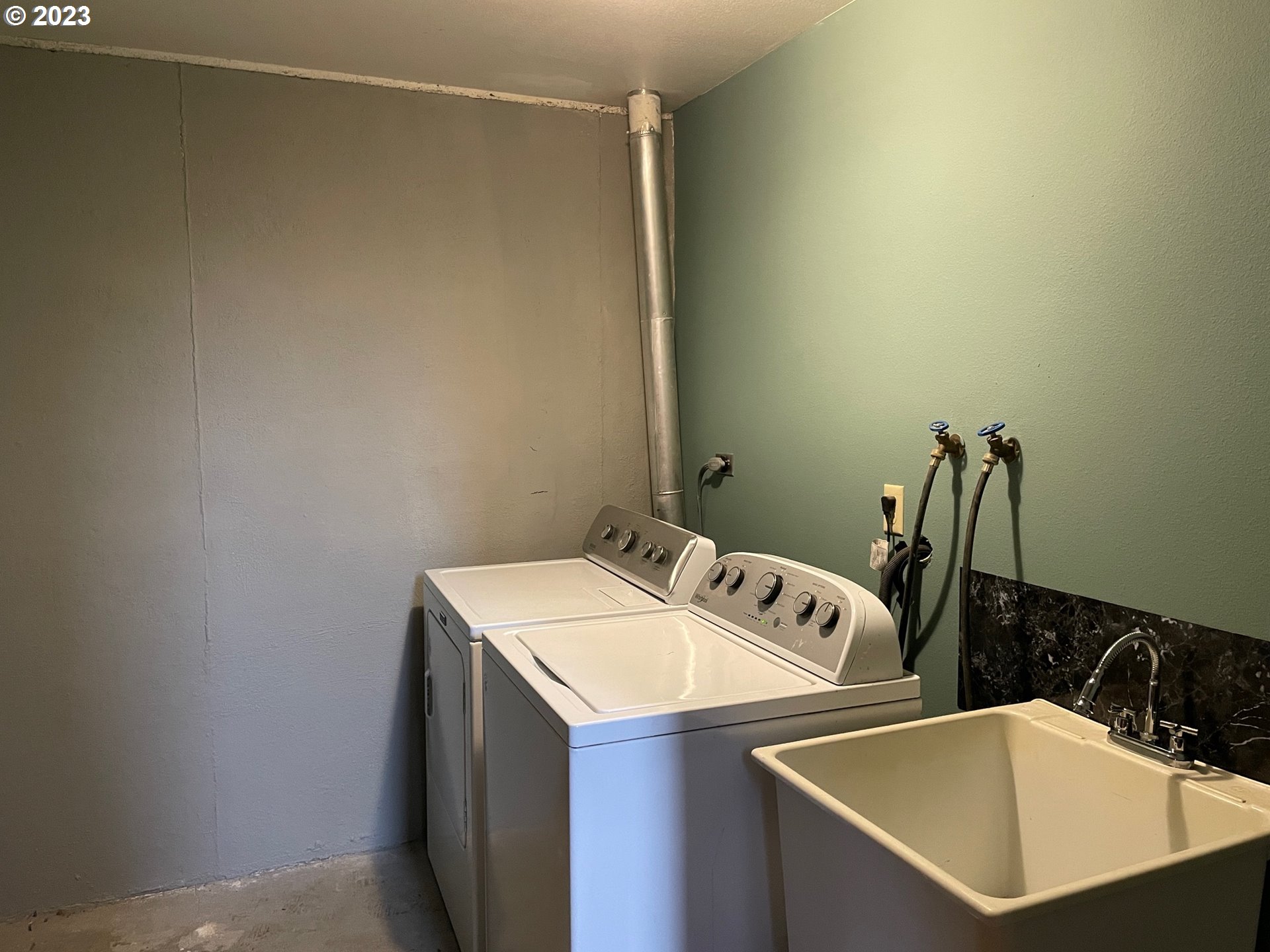 154 Rimrock Road Goldendale, WA 98620 - Photo 28 of 48 Laundry