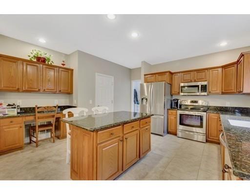 8 King Arthur Road Shrewsbury, MA 01545 - Photo 8 of 30 Gallery Image 8