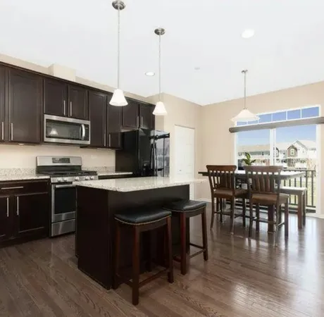 $2,775 | 2942 Madison Drive, Naperville, IL 60564