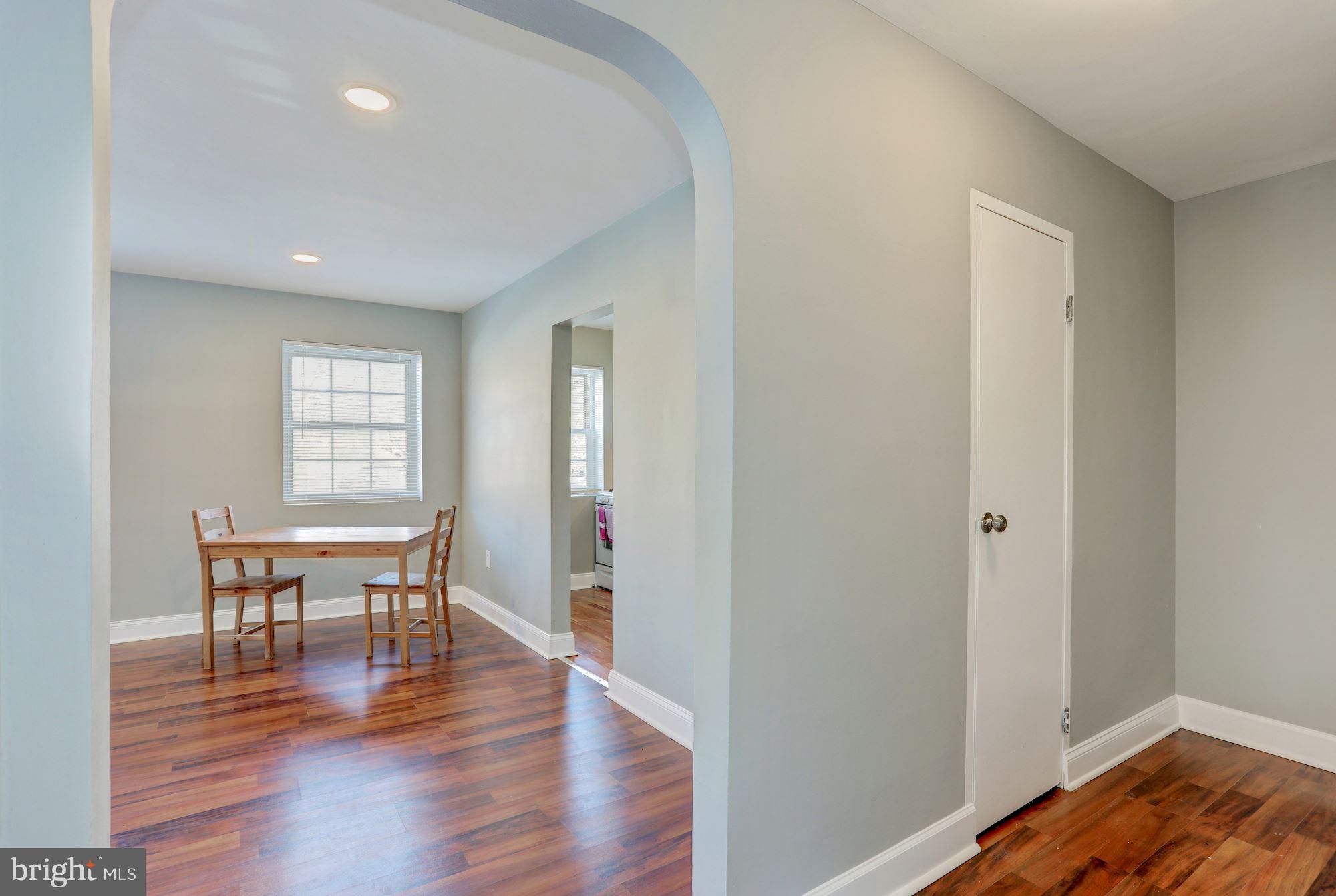 5310 8th Road South, Unit 1 Arlington, VA 22204 - Photo 7 of 25 Living Room