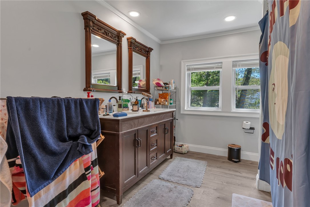 19 Hardwick Street Cumberland, RI 02864 - Photo 10 of 40