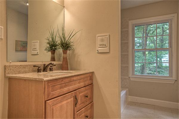 9 Chandler Road Andover, MA 01810 - Photo 15 of 21 Gallery Image 15
