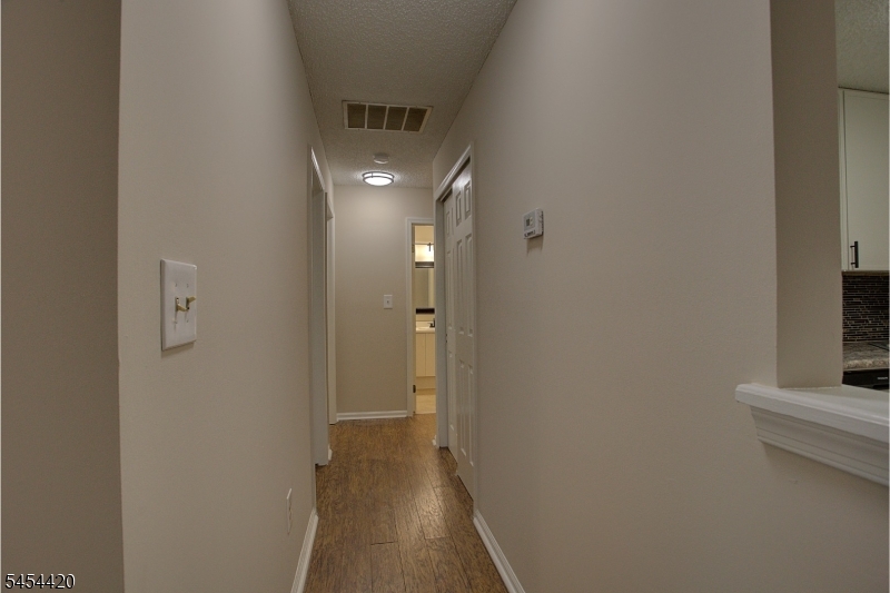 914 Timberbrooke Drive Bedminster, NJ 07921 - Photo 18 of 31 Gallery Image 18