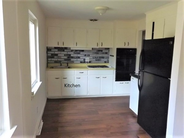 64 Marked Tree Road Holliston, MA 01746 - Photo 3 of 18 Gallery Image 3