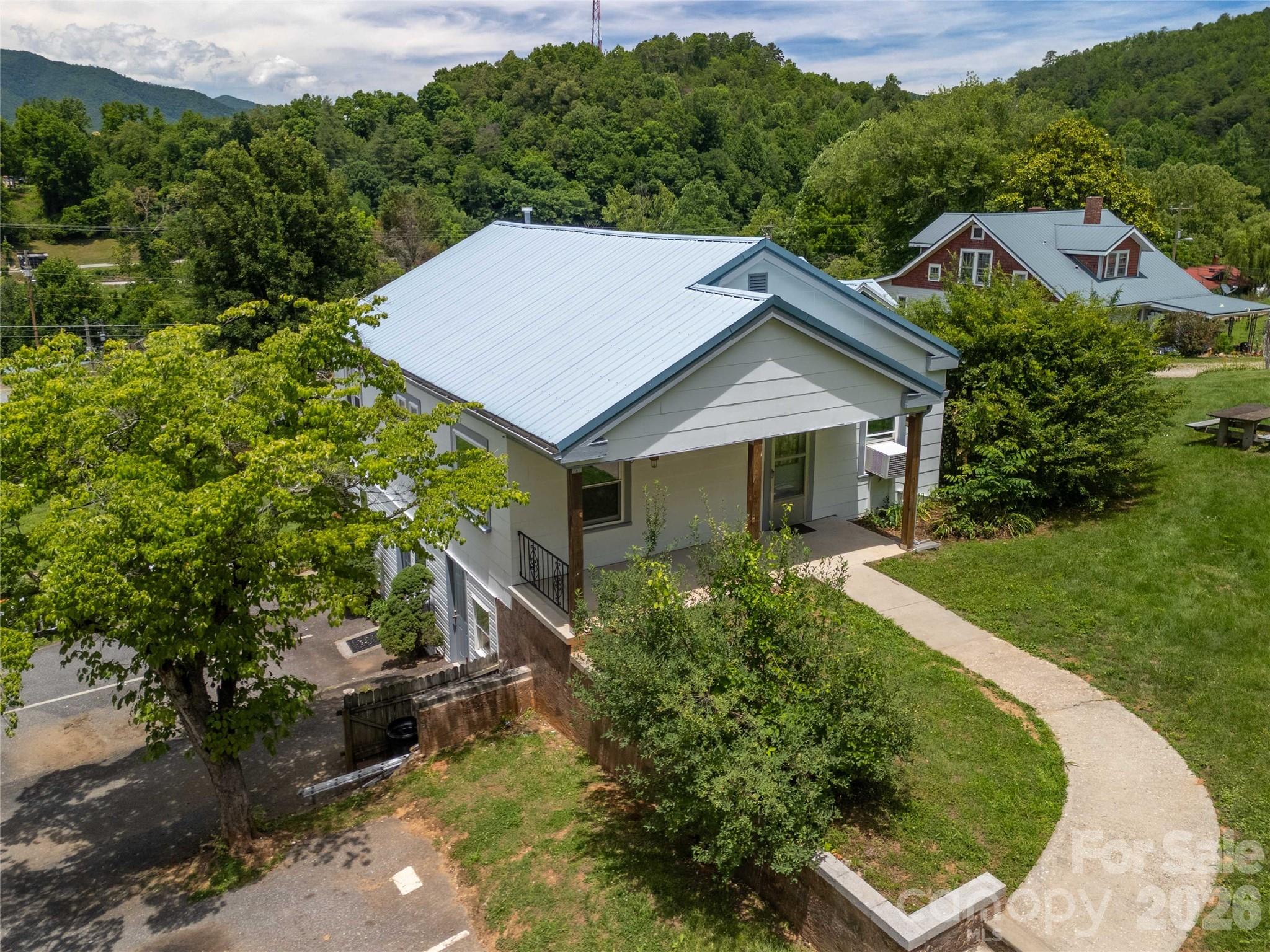 800 Main Street Bryson City, NC 28713 - Photo 4 of 42