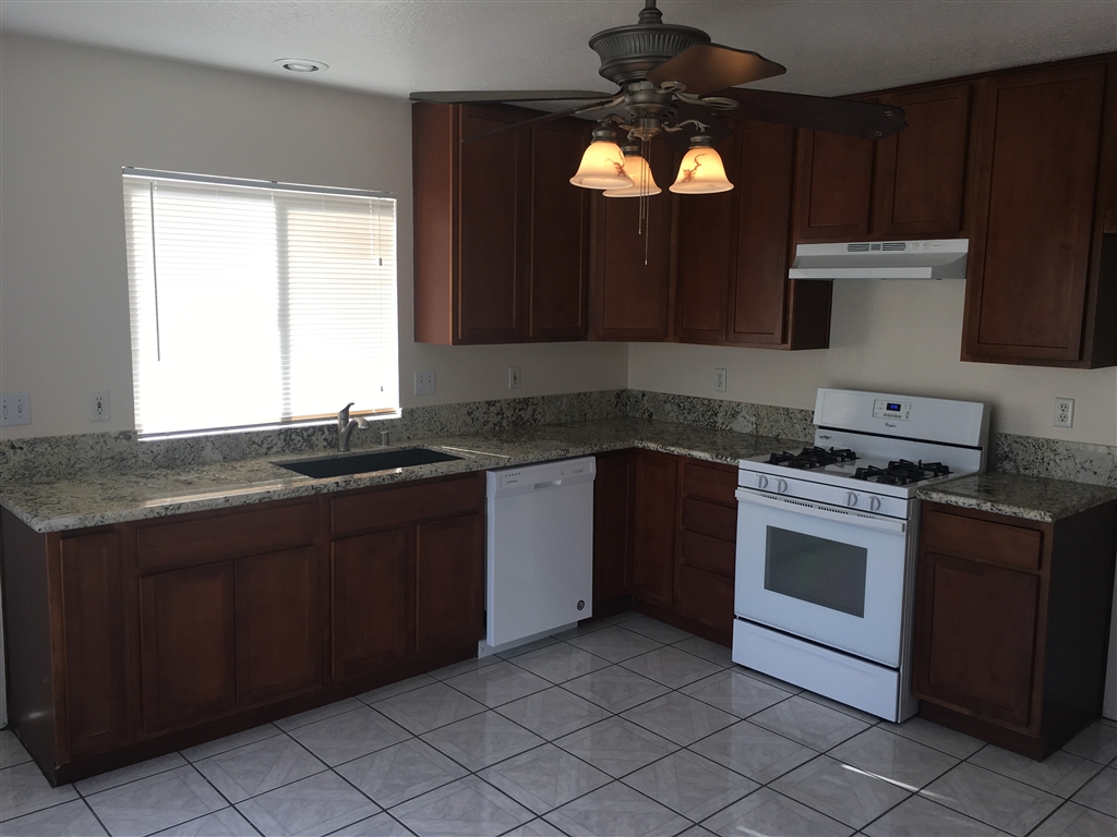 44525 La Paz Road Temecula, CA 92592 - Photo 2 of 14
