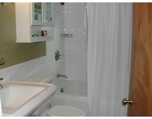 17 Dunstan Road Chelmsford, MA 01824 - Photo 9 of 13 Gallery Image 9
