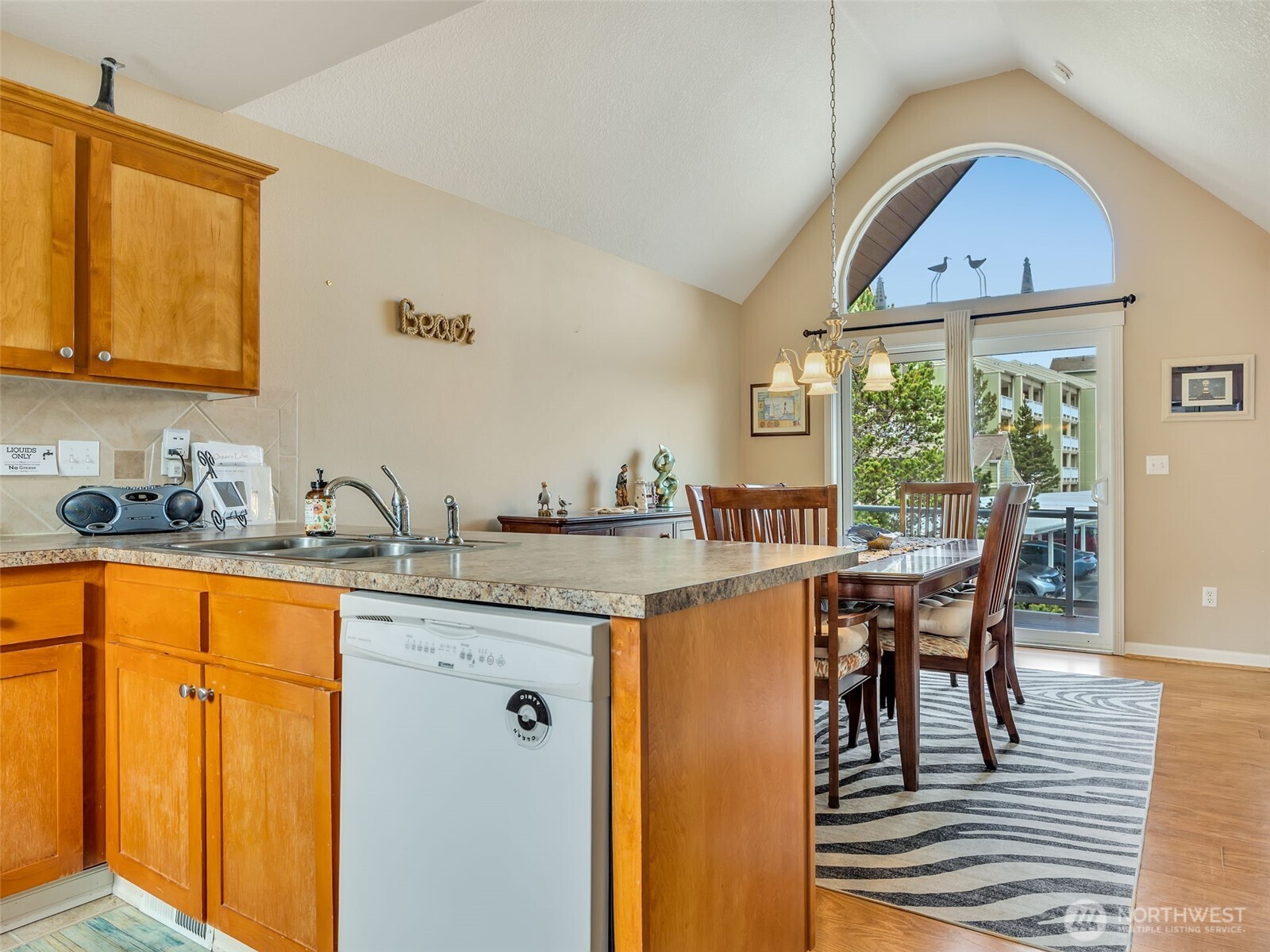 316 7th Street Southwest, Unit 13 Long Beach, WA 98631 - Photo 17 of 33