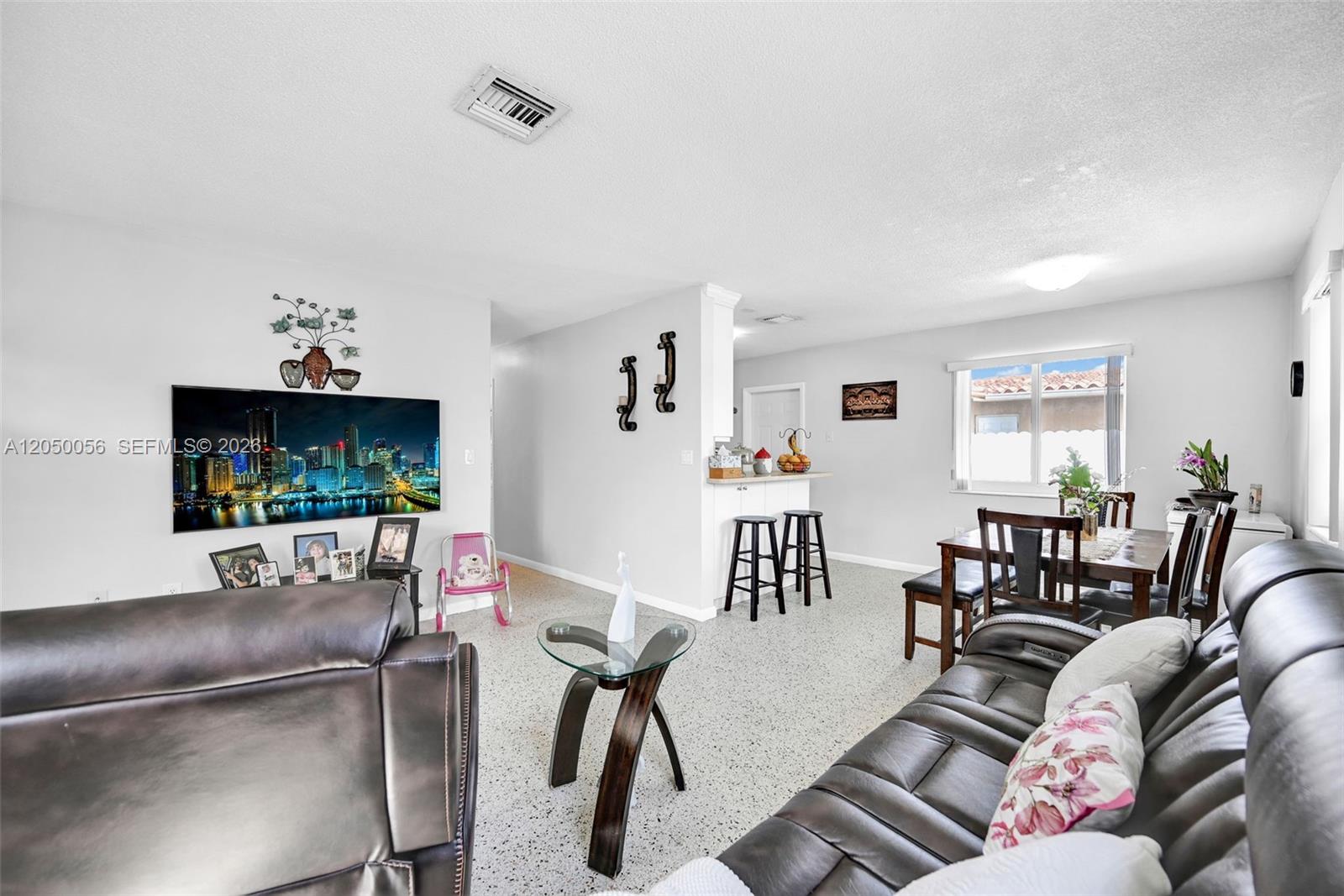 9720 Southwest 37th Terrace Miami, FL 33165 - Photo 10 of 18