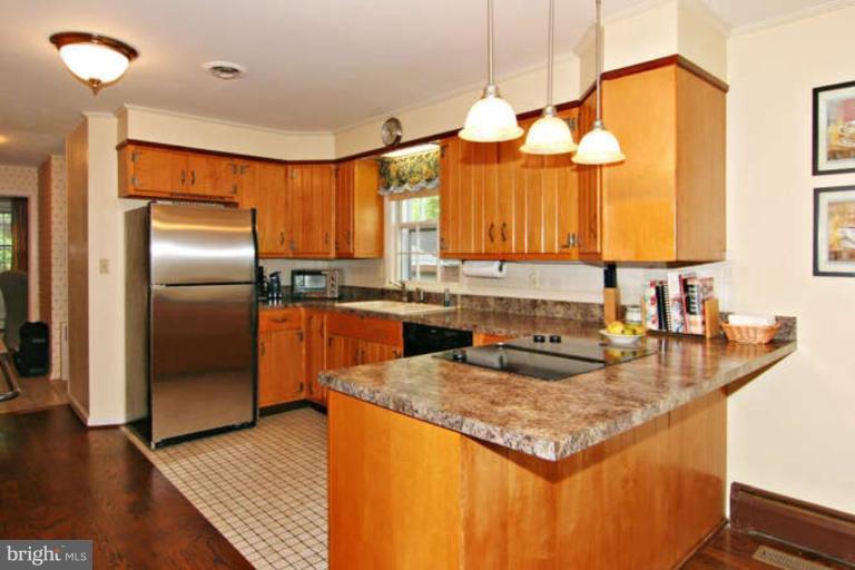 3630 Ligon Road Ellicott City, MD 21042 - Photo 5 of 20 Kitchen