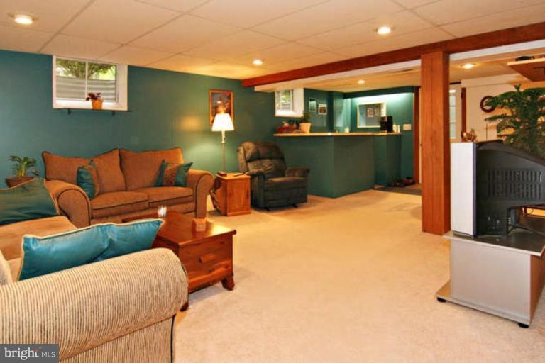 3630 Ligon Road Ellicott City, MD 21042 - Photo 8 of 20 Family Room